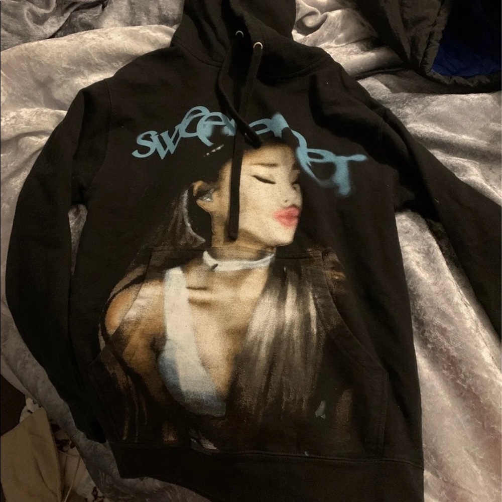 ariana grande sweetener hoodie